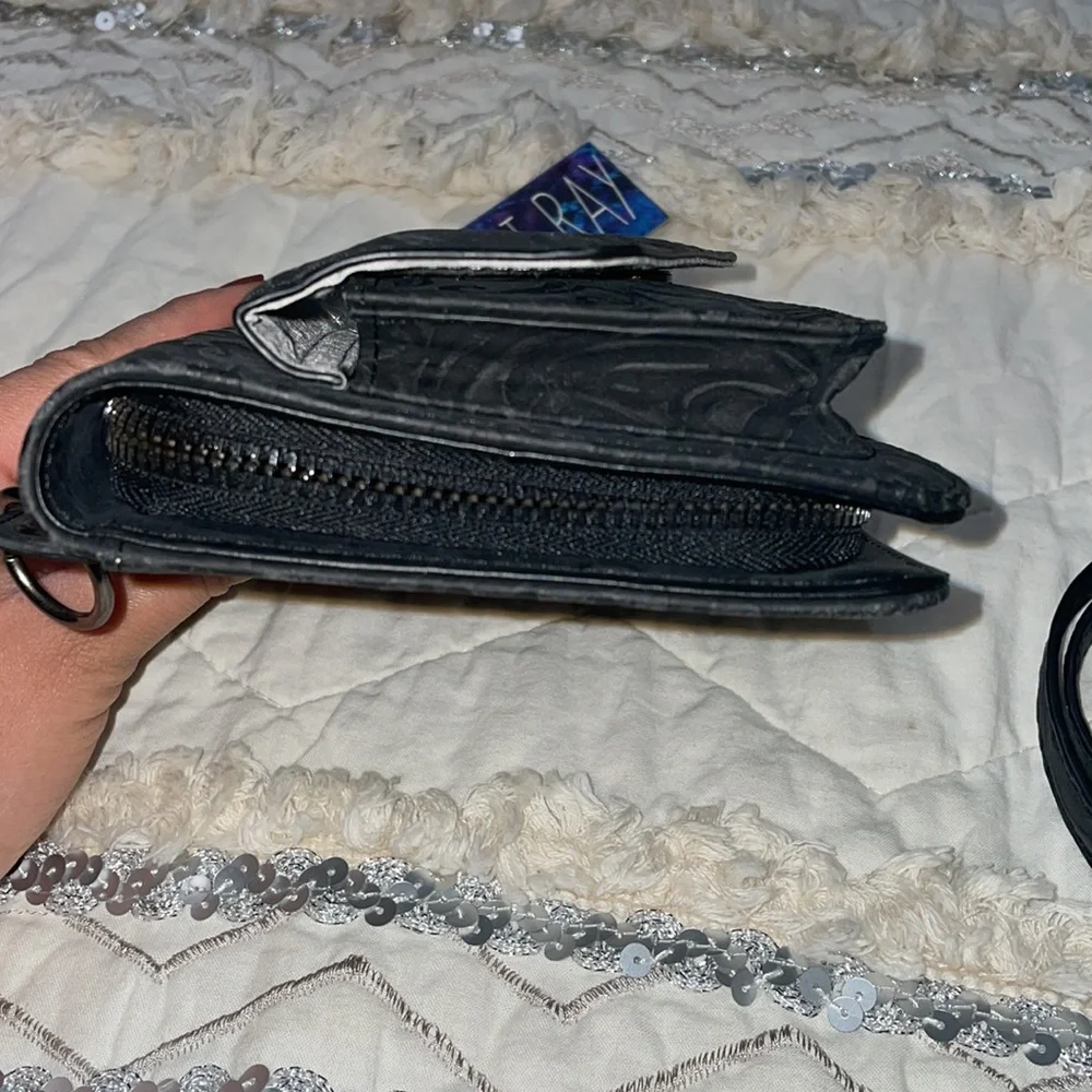 Violet‎ Ray black crossbody (NWT)